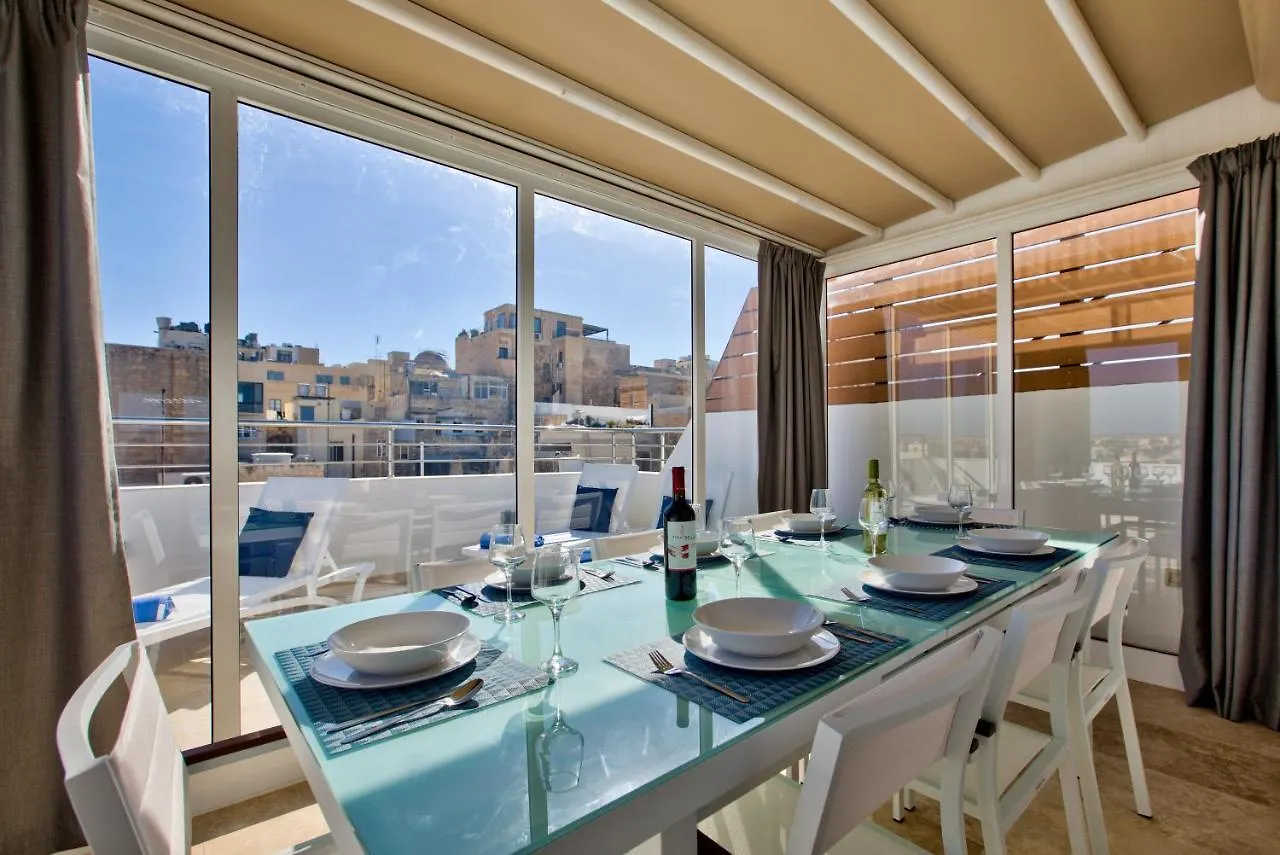 Valletta Luxury 4-Bedroom Duplex With Stunning Sea Views Private Terrace And Jacuzzi 0*,