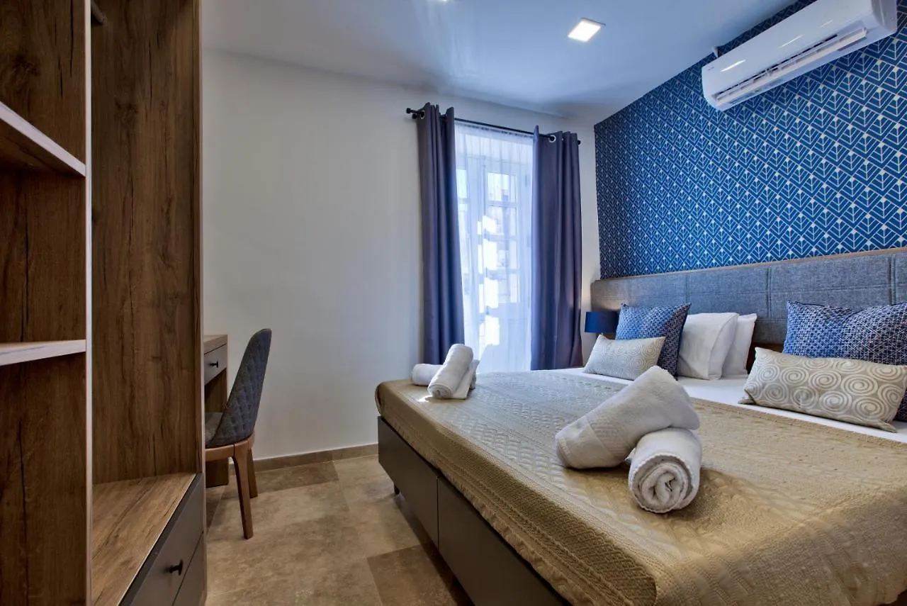 Valletta Luxury 4-Bedroom Duplex With Stunning Sea Views Private Terrace And Jacuzzi Malta