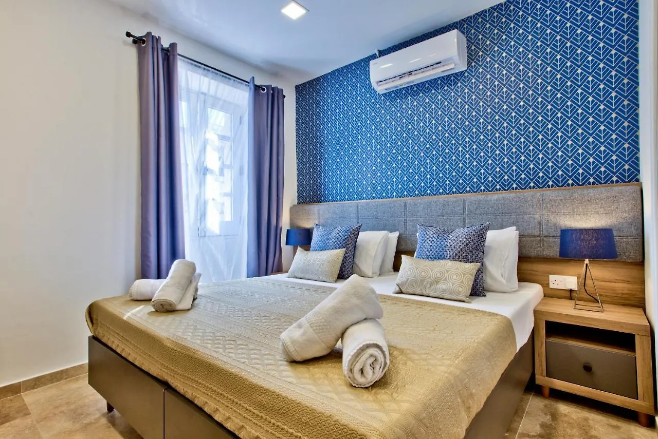 Valletta Luxury 4-Bedroom Duplex With Stunning Sea Views Private Terrace And Jacuzzi Apartment