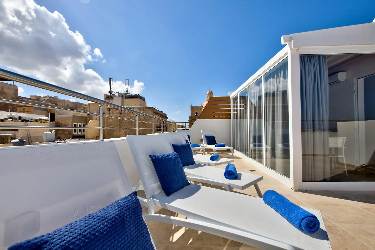 Valletta Luxury 4-Bedroom Duplex With Stunning Sea Views Private Terrace And Jacuzzi Malta