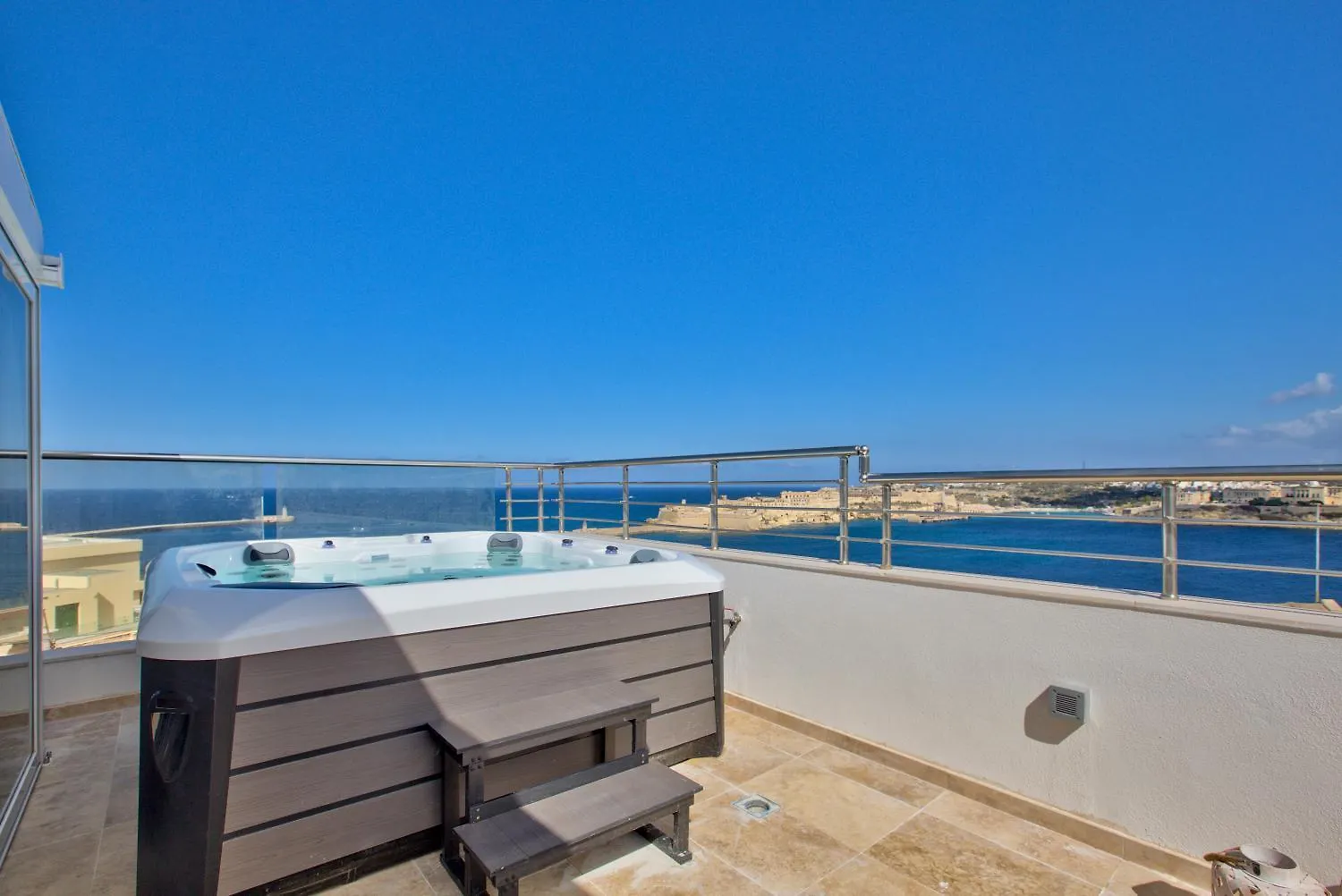 Apartment Valletta Luxury 4-Bedroom Duplex With Stunning Sea Views Private Terrace And Jacuzzi