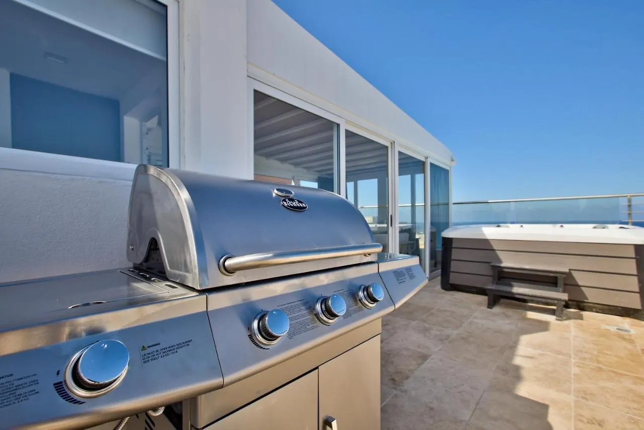 Valletta Luxury 4-Bedroom Duplex With Stunning Sea Views Private Terrace And Jacuzzi Апартаменты